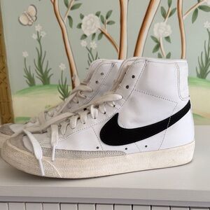 Nike Kids White and Black Sneakers
